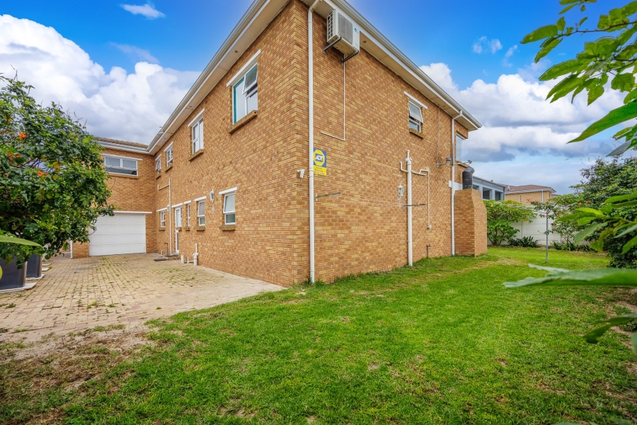 6 Bedroom Property for Sale in Rouxville Western Cape